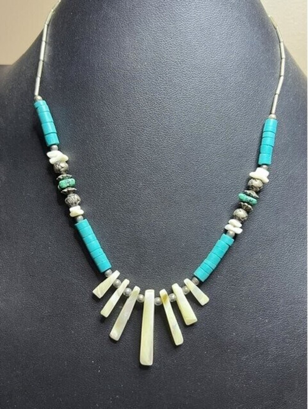 B7575 Southwestern Turquoise MOP Fan Heishi Choker Necklace Silver Tone 18"